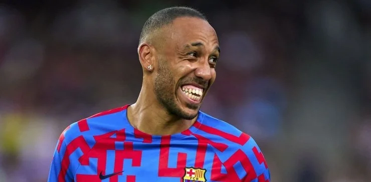 Обамеянг сбежал от грабителей, Дракслер – в «Бенфике». Говорим о последнем дне трансферного окна