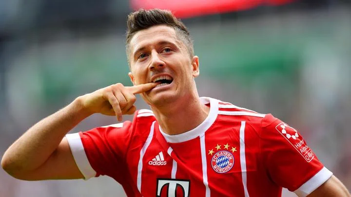 Левандовски попрощался на утренней тренировке с игроками «Баварии»