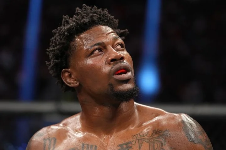 Кевин Холланд завершил карьеру: «Это был хороший забег за последний месяц. Я получил зарплату и ухожу» Кевин Холланд завершил карьеру: «Это был хороший забег за последний месяц. Я получил зарплату и ухожу»