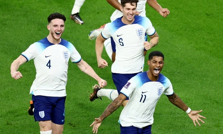 Игроки сборной Англии получат по 400-450 тысяч фунтов в случае победы на чемпионате мира в Катаре Игроки сборной Англии получат по 400-450 тысяч фунтов в случае победы на чемпионате мира в Катаре