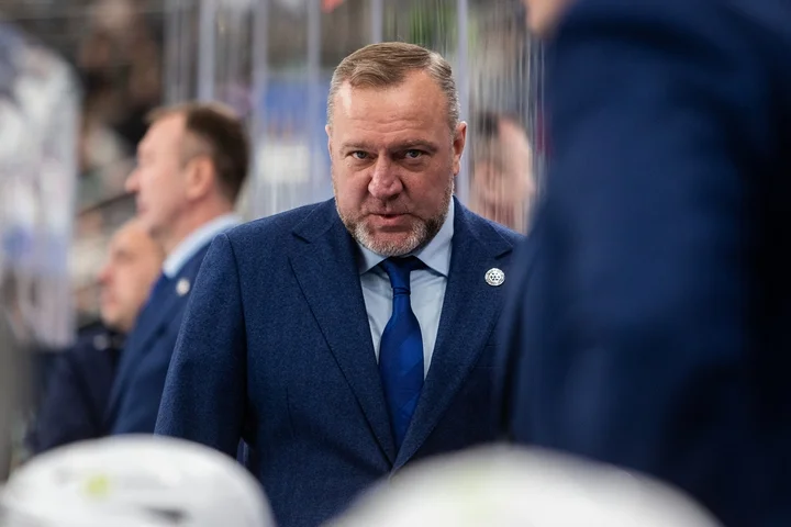 Вадим Епанчинцев о 2:1 с «Нефтехимиком»: «Была опасная ситуация в концовке с удалениями, но удалось все это пережить» Вадим Епанчинцев о 2:1 с «Нефтехимиком»: «Была опасная ситуация в концовке с удалениями, но удалось все это пережить»