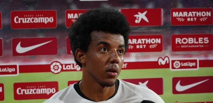 «Барса» продолжает взрывать трансферный рынок. Теперь перехватили Кунде у «Челси» «Барса» продолжает взрывать трансферный рынок. Теперь перехватили Кунде у «Челси»