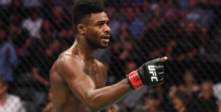 Стерлинг об инцидентах с Уиллом Смитом и Хорхе Масвидалем: «Я не одобряю это, но могу их понять» Стерлинг об инцидентах с Уиллом Смитом и Хорхе Масвидалем: «Я не одобряю это, но могу их понять»