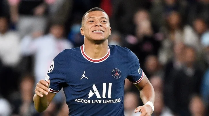 Каземиро высказался о французском нападающем Килиане Мбаппе Каземиро высказался о французском нападающем Килиане Мбаппе