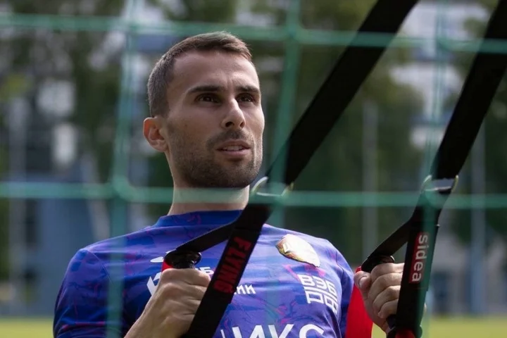 Милан Гайич: «В молодом ЦСКА уже почувствовал себя старым. Думал, что Кучаев и Обляков гораздо старше, что им лет 29-30, так что удивился, узнав их возраст!» Милан Гайич: «В молодом ЦСКА уже почувствовал себя старым. Думал, что Кучаев и Обляков гораздо старше, что им лет 29-30, так что удивился, узнав их возраст!»