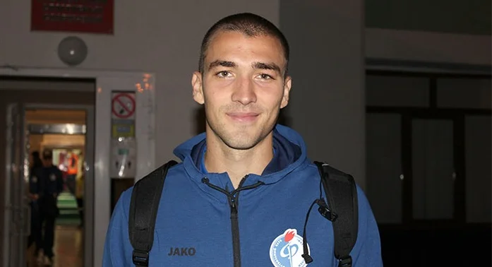 «Факел» продлил контракт с воспитанником «Краснодара» «Факел» продлил контракт с воспитанником «Краснодара»