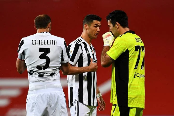 Джорджо Кьеллини: «Одни из сильнейших игроков, с которыми я играл – это, безусловно, Буффон и Роналду» Джорджо Кьеллини: «Одни из сильнейших игроков, с которыми я играл – это, безусловно, Буффон и Роналду»