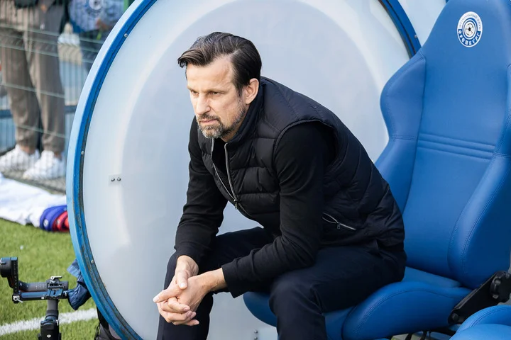 Сергей Семак про 1:3 с «Оренбургом»: «Не смогли забить хотя бы один мяч – тогда бы вернулись в игру» Сергей Семак про 1:3 с «Оренбургом»: «Не смогли забить хотя бы один мяч – тогда бы вернулись в игру»