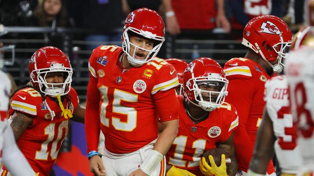 «Канзас-Сити» - первая команда за 19 лет, которой удалось выиграть Супербоул два раза подряд