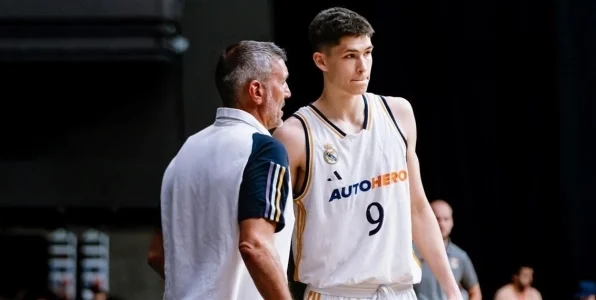 Отец Дёмина оценил старт Егора в американской лиге NCAA Отец Дёмина оценил старт Егора в американской лиге NCAA