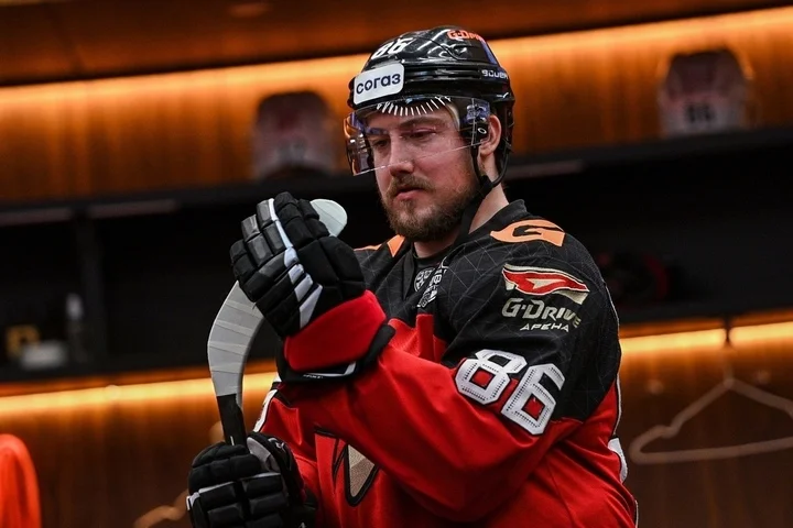 Владимир Плющев: «Буше внёс достаточно большой вклад в успехи «Авангарда». Он тащит команду не первый сезон» Владимир Плющев: «Буше внёс достаточно большой вклад в успехи «Авангарда». Он тащит команду не первый сезон»