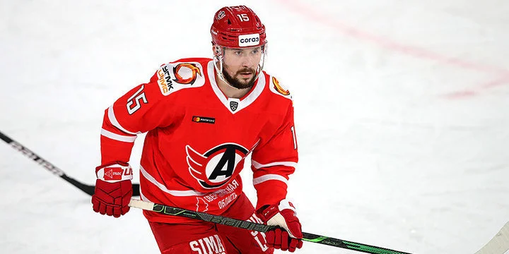 Анатолий Голышев и «Автомобилист» согласовали новый двухлетний контракт Анатолий Голышев и «Автомобилист» согласовали новый двухлетний контракт