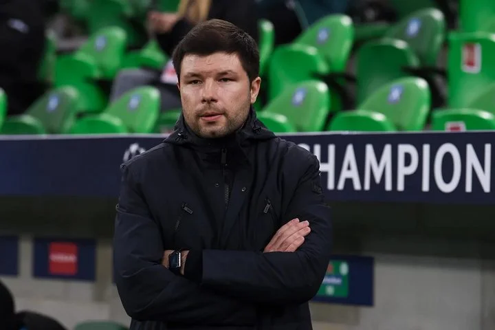 Мурад Мусаев после 2:4 с «Зенитом»: «Позитивный момент – это то, что после счета 0:3 не бросили играть» Мурад Мусаев после 2:4 с «Зенитом»: «Позитивный момент – это то, что после счета 0:3 не бросили играть»