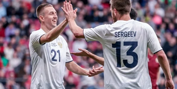 Орещук: «Личка не доверял Гладышеву, а тот ему на зло стал играть» Орещук: «Личка не доверял Гладышеву, а тот ему на зло стал играть»