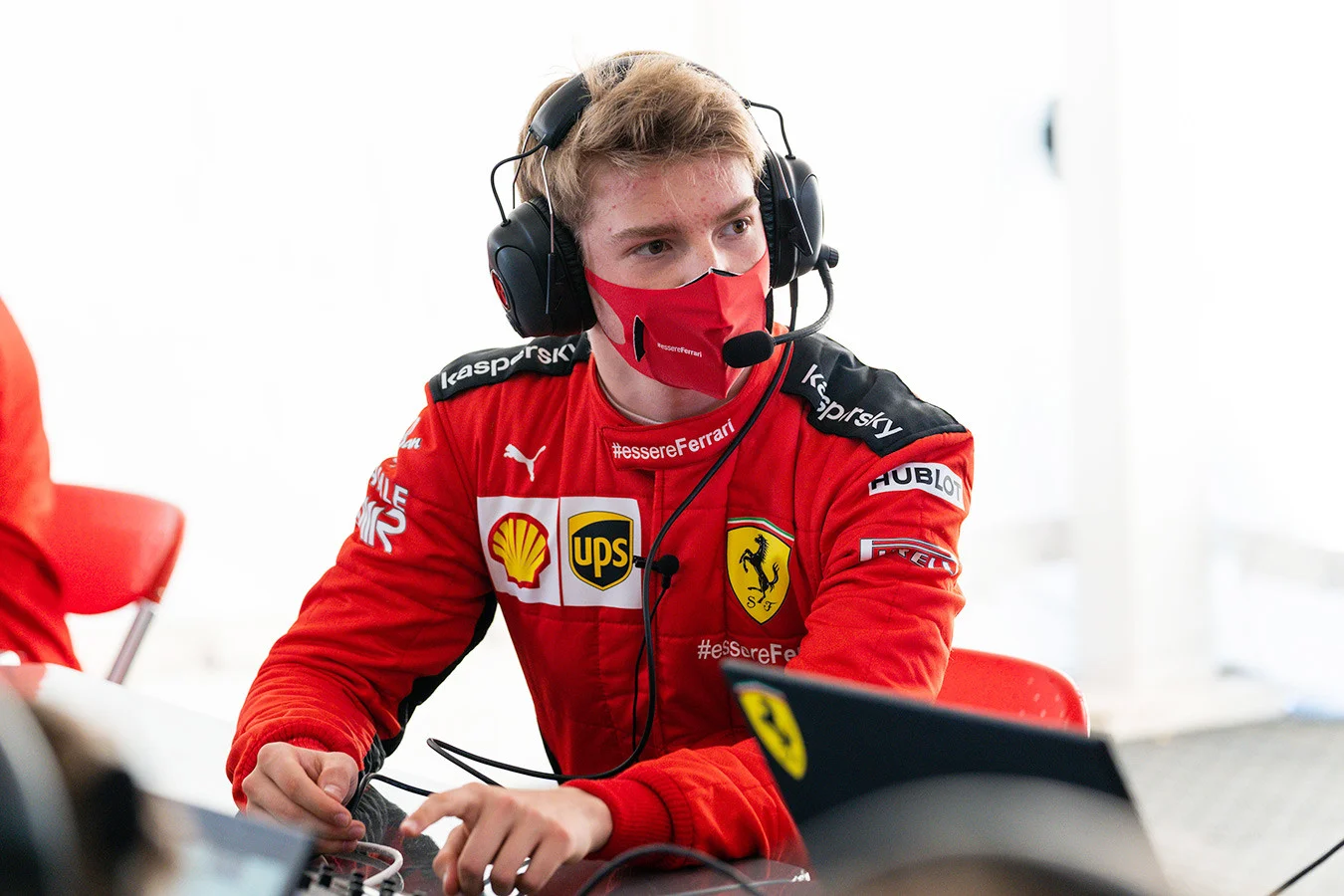 Российский пилот Шварцман призвал к миру на Украине