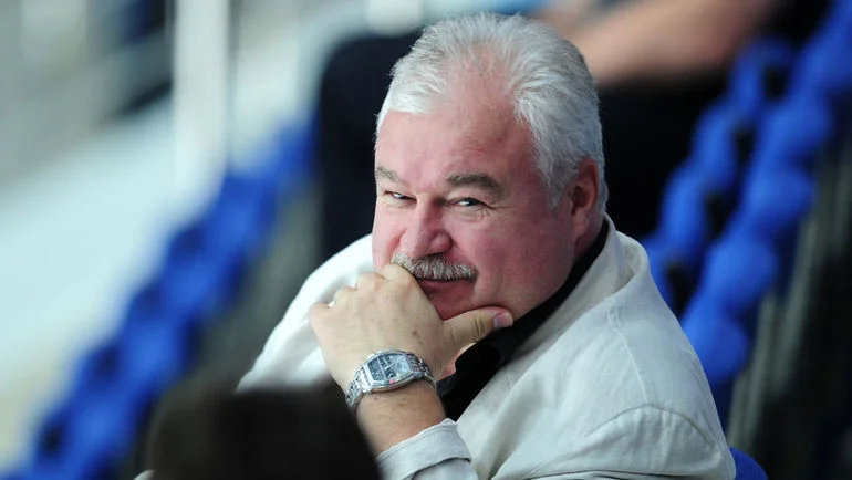 Плющев о Хартли: «Он далеко не сопливый мальчик. Решил уехать, значит, так тому и быть» Плющев о Хартли: «Он далеко не сопливый мальчик. Решил уехать, значит, так тому и быть»