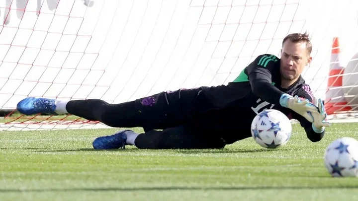 Томас Тухель: «На тренировках Нойер демонстрирует совершенно уникальный уровень вратарского мастерства. Он будет играть завтра» Томас Тухель: «На тренировках Нойер демонстрирует совершенно уникальный уровень вратарского мастерства. Он будет играть завтра»