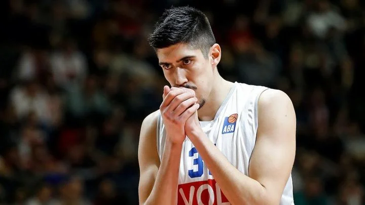 Форвард «Автодора» Данило Николич: «Во встрече с ЦСКА будем стараться дать им бой. Знаем, что это совсем непросто» Форвард «Автодора» Данило Николич: «Во встрече с ЦСКА будем стараться дать им бой. Знаем, что это совсем непросто»