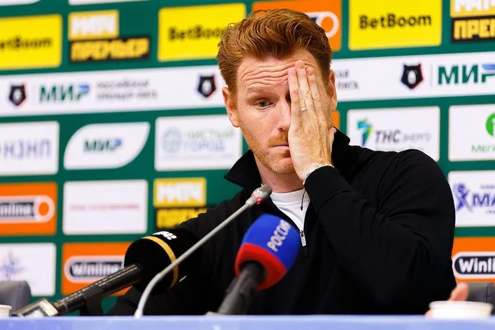 Гильермо Абаскаль после 0:0 с «Пари НН»: «По содержанию игры мы заслуживали большего» Гильермо Абаскаль после 0:0 с «Пари НН»: «По содержанию игры мы заслуживали большего»