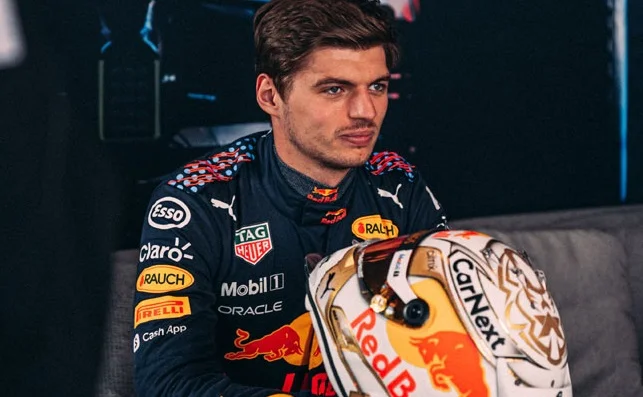 Ферстаппен сошел на третьем круге Гран-при Австралии