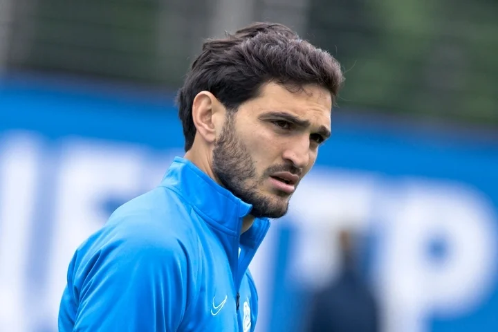 Магомед Оздоев: «Профессия детского тренера очень недооценена в России. В академиях не хватает качественных специалистов» Магомед Оздоев: «Профессия детского тренера очень недооценена в России. В академиях не хватает качественных специалистов»