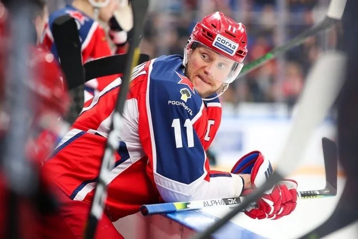 «Локомотив» подписал на два года Сергея Андронова из ЦСКА «Локомотив» подписал на два года Сергея Андронова из ЦСКА