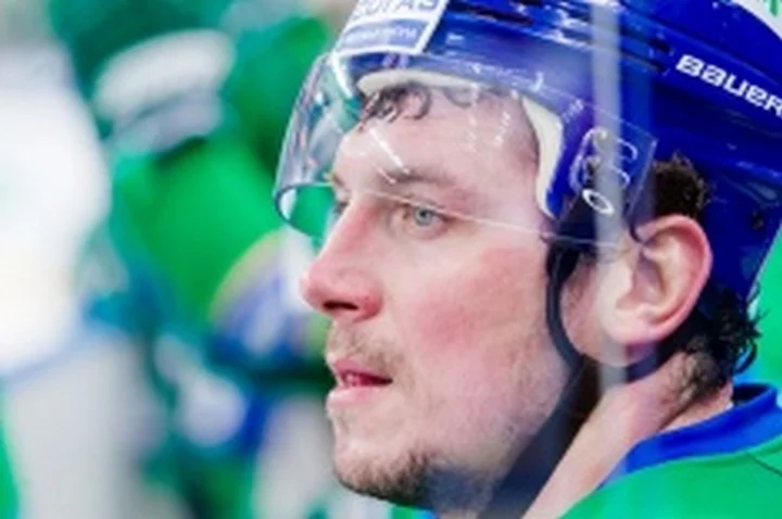 Игорь Григоренко: «Сейчас в НХЛ играют так, как мы всегда играли, а КХЛ скатилась в ту игру, в которую Америка играла – вбросить и бежать» Игорь Григоренко: «Сейчас в НХЛ играют так, как мы всегда играли, а КХЛ скатилась в ту игру, в которую Америка играла – вбросить и бежать»