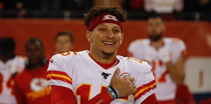 Квотербек Махоумс был признан MVP Супербоула Квотербек Махоумс был признан MVP Супербоула