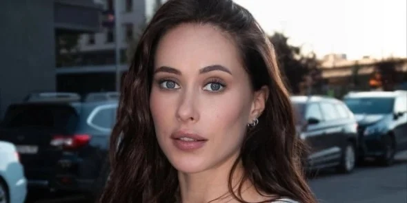 Иоланда Чен: прыгунья с шестом Кнороз способна взять высоту в пять метров Иоланда Чен: прыгунья с шестом Кнороз способна взять высоту в пять метров