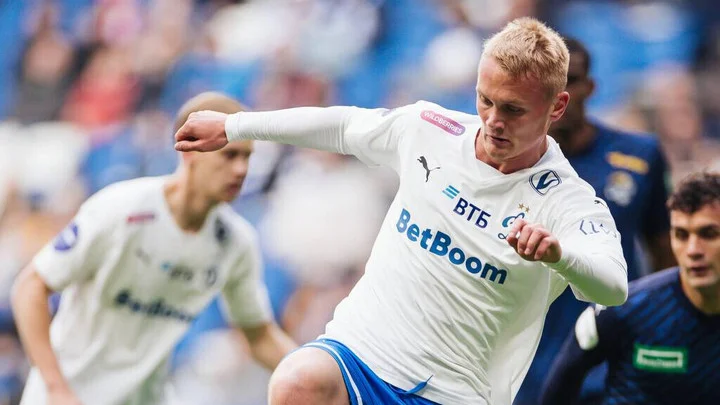 Александр Мостовой о Тюкавине: «Я всегда говорил, что надо пытаться уехать в Европу. Но кто ему будет гарантировать место основного нападающего?» Александр Мостовой о Тюкавине: «Я всегда говорил, что надо пытаться уехать в Европу. Но кто ему будет гарантировать место основного нападающего?»