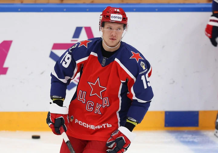 Александр Кожевников о переходе Дроздова в ЦСКА: «О чём он думал? Скорее всего, затеряется в нижних звеньях» Александр Кожевников о переходе Дроздова в ЦСКА: «О чём он думал? Скорее всего, затеряется в нижних звеньях»