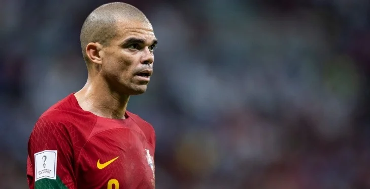 Пепе сломал руку в игре с Марокко Пепе сломал руку в игре с Марокко