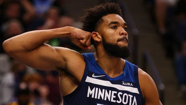 В НБА впервые за 60 лет два дня подряд игроки набирают 60 очков за матч В НБА впервые за 60 лет два дня подряд игроки набирают 60 очков за матч