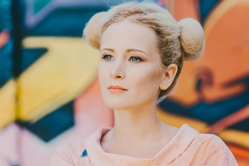 Певица Монеточка назвала королевами Валиеву, Щербакову и Трусову