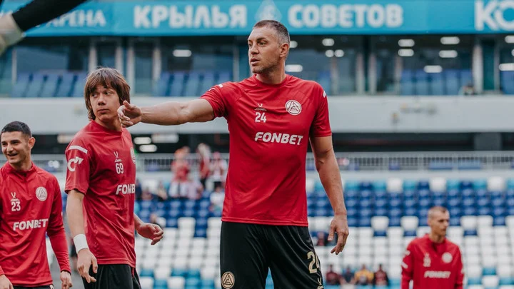 Заур Тедеев: «Слава богу, у Дзюбы все хорошо. Он создавал напряжение у ворот «Факела» Заур Тедеев: «Слава богу, у Дзюбы все хорошо. Он создавал напряжение у ворот «Факела»