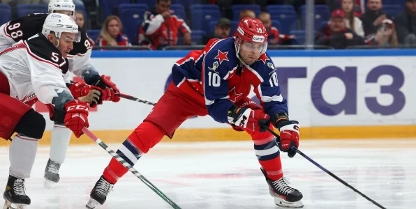 Форвард ЦСКА Афанасьев: обидно, что вылетели из Кубка Гагарина. Но мы и сейчас тренируемся Форвард ЦСКА Афанасьев: обидно, что вылетели из Кубка Гагарина. Но мы и сейчас тренируемся