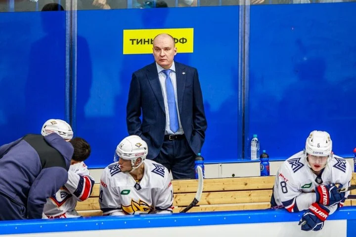 Андрей Разин о 3:2 с «Ладой»: «Во втором периоде немного расслабились, дали сопернику почувствовать игру» Андрей Разин о 3:2 с «Ладой»: «Во втором периоде немного расслабились, дали сопернику почувствовать игру»