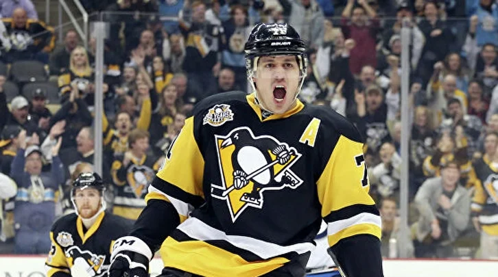 Евгений Малкин забросил 437-ю шайбу в НХЛ, догнав Павла Буре