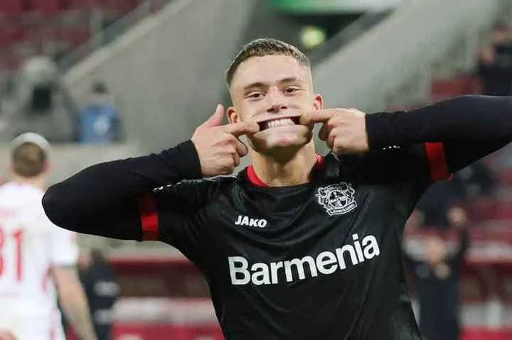 «Бавария», «Реал» и «Манчестер Юнайтед» претендуют на хавбека «Байера» Флориана Вирца «Бавария», «Реал» и «Манчестер Юнайтед» претендуют на хавбека «Байера» Флориана Вирца