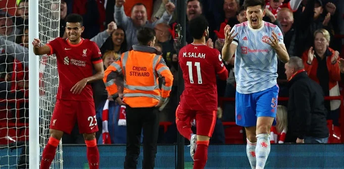 МЮ пропустил больше четырех мячей от «Ливерпуля» уже в третьем матче подряд МЮ пропустил больше четырех мячей от «Ливерпуля» уже в третьем матче подряд