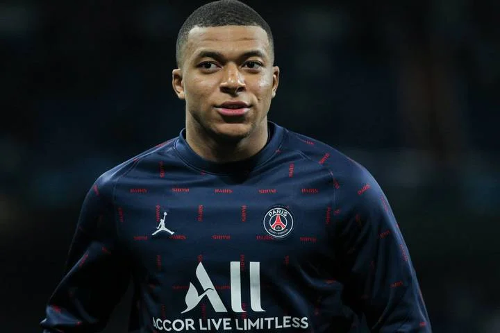 Килиан Мбаппе откажется от около 128 млн евро, чтобы покинуть ПСЖ Килиан Мбаппе откажется от около 128 млн евро, чтобы покинуть ПСЖ