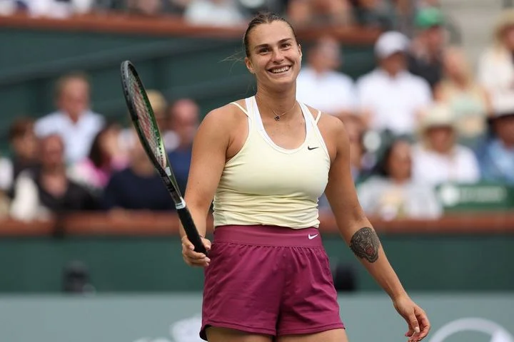 Арина Соболенко: «Очень здорово быть среди таких прекрасных теннисисток, как Швентек и Рыбакина. Считаю нас фаворитками «Уимблдона» Арина Соболенко: «Очень здорово быть среди таких прекрасных теннисисток, как Швентек и Рыбакина. Считаю нас фаворитками «Уимблдона»