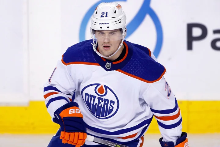 Александр Черных: «Если не сложится в НХЛ, то Костин готов рассмотреть предложение от «Авангарда» Александр Черных: «Если не сложится в НХЛ, то Костин готов рассмотреть предложение от «Авангарда»