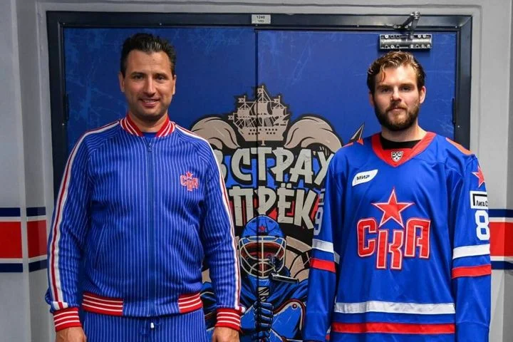 Алекс Гальченюк: «Роман Ротенберг очень энергичный человек, эмоциональный. Он хочет побеждать каждый день, в каждом матче» Алекс Гальченюк: «Роман Ротенберг очень энергичный человек, эмоциональный. Он хочет побеждать каждый день, в каждом матче»