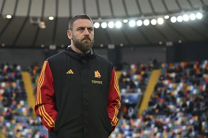 Андреа Элефанте: «Именно потому, что Де Росси был так популярен в «Роме», Юрич испытывает трудности» Андреа Элефанте: «Именно потому, что Де Росси был так популярен в «Роме», Юрич испытывает трудности»