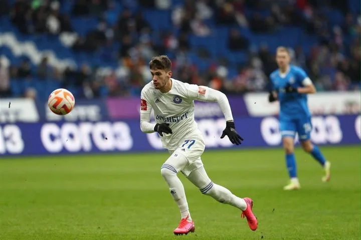 Джимми Марин: «Уход Сычевого не скажется на «Оренбурге», у нас сильная команда и есть другие хорошие игроки» Джимми Марин: «Уход Сычевого не скажется на «Оренбурге», у нас сильная команда и есть другие хорошие игроки»