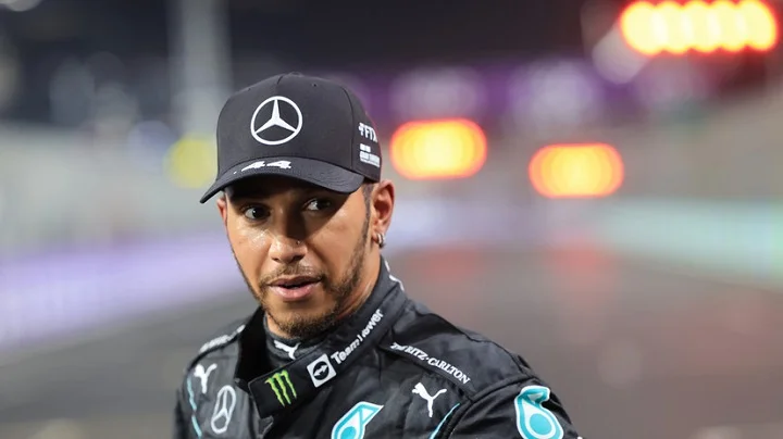 Хэмилтон может подписать контракт с «Мерседесом» через месяц Хэмилтон может подписать контракт с «Мерседесом» через месяц