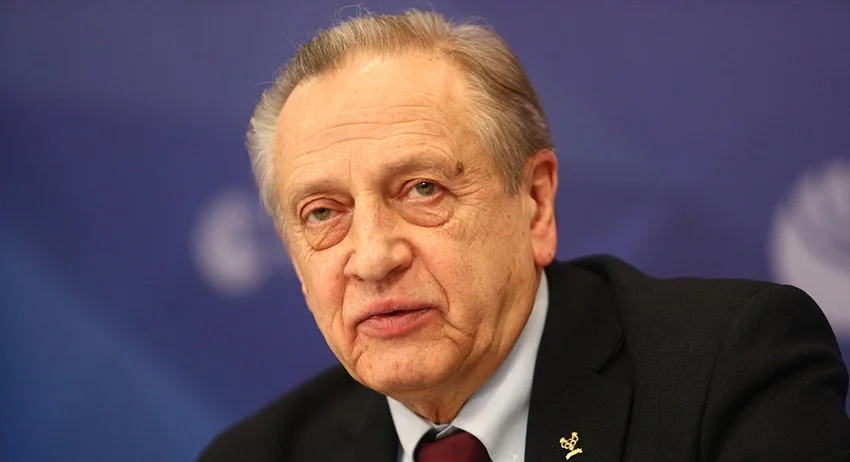 Глава ФФККР заявил, что ISU пока не накладывал санкций на российских фигуристов