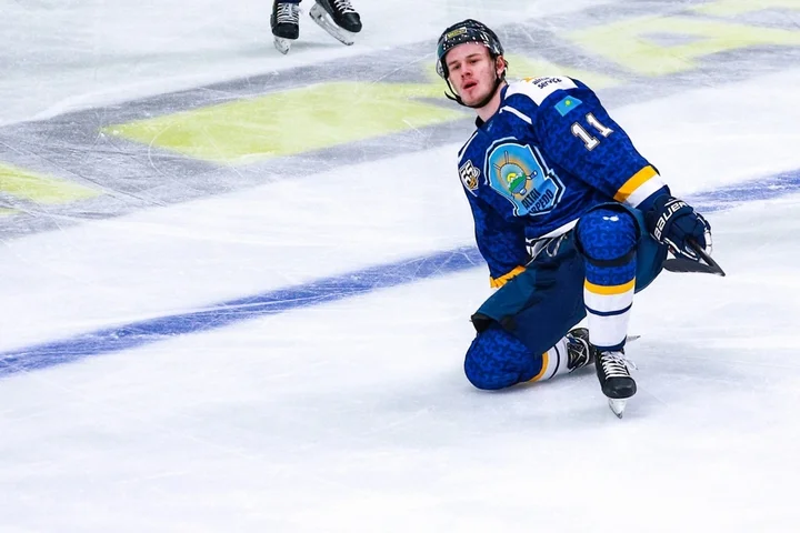 «Автомобилист» подписал лучшего снайпера чемпионата Казахстана Германа Шапорева «Автомобилист» подписал лучшего снайпера чемпионата Казахстана Германа Шапорева