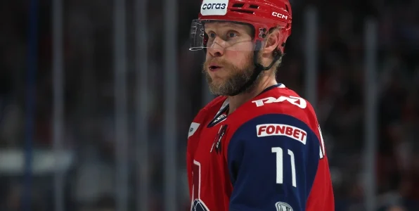 Хоккеист Андронов: надо мной подшучивали, когда я вернулся из Америки и правильно питался Хоккеист Андронов: надо мной подшучивали, когда я вернулся из Америки и правильно питался